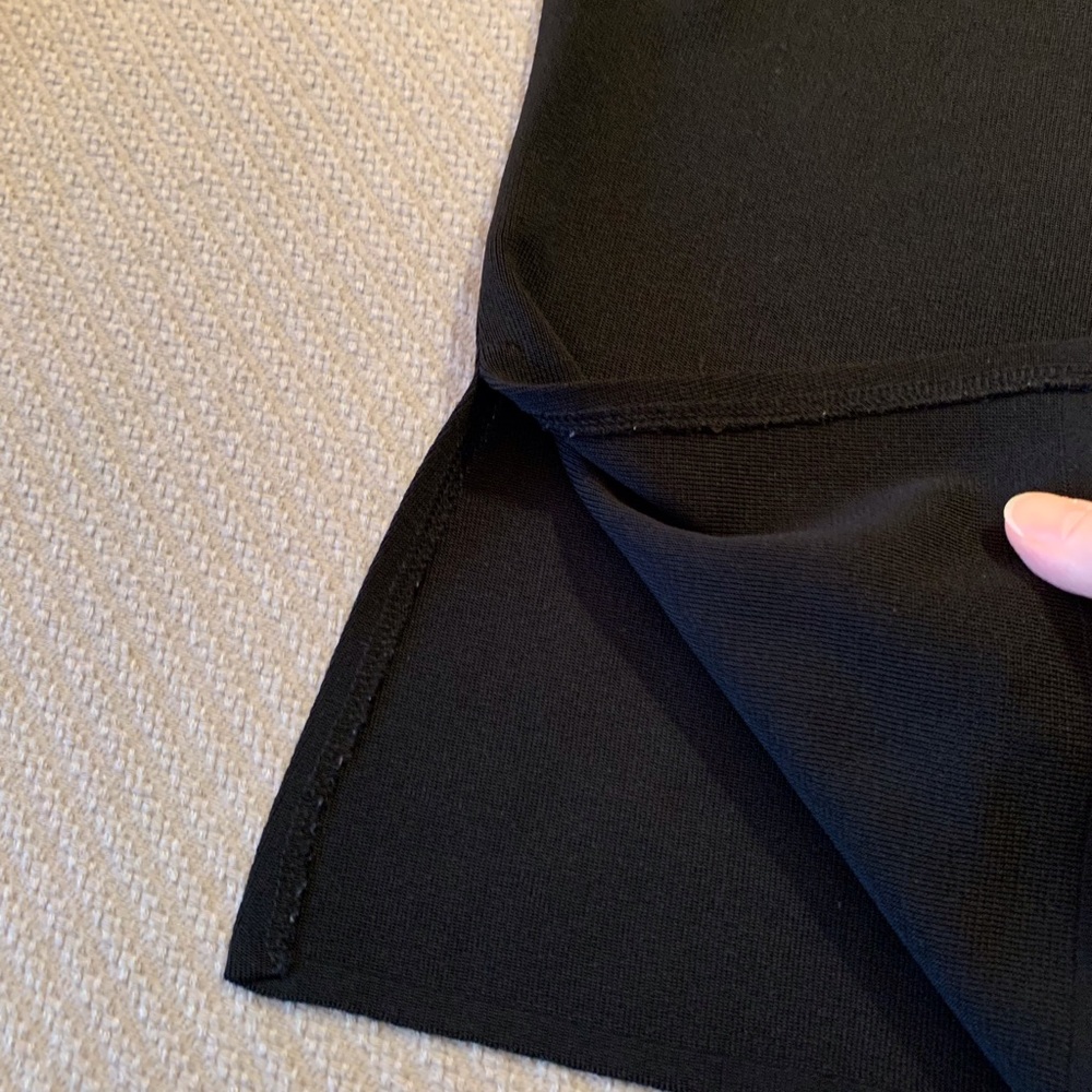EUC Tank: V-Neck, Knit, Black, Exclusively Misook, Finely Ribbed - Picture 8 of 11